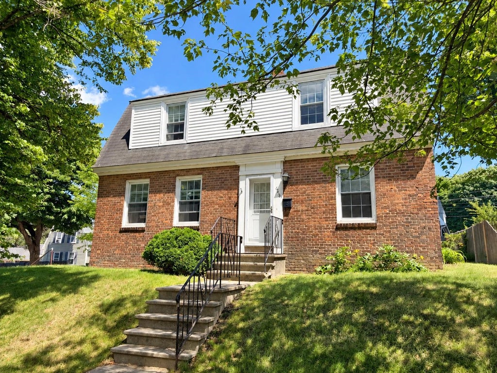 Photo of 648 Kearsarge Way, Portsmouth, NH 03801 (MLS # 5096914)
