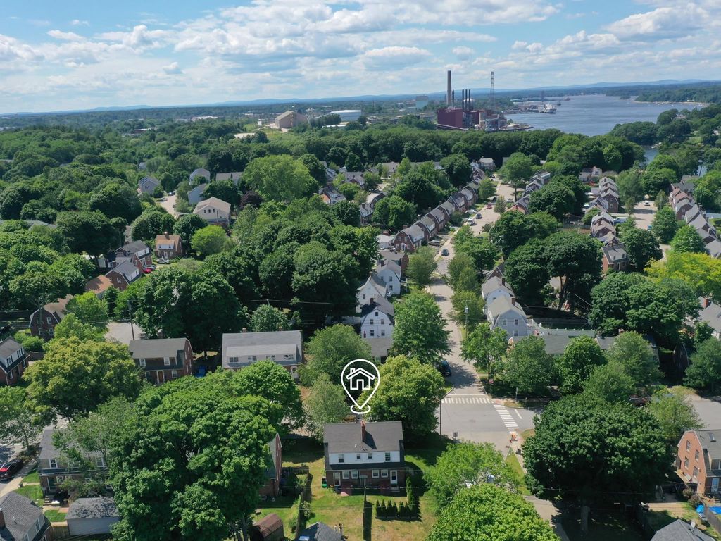 Photo of 648 Kearsarge Way, Portsmouth, NH 03801 (MLS # 5096914)