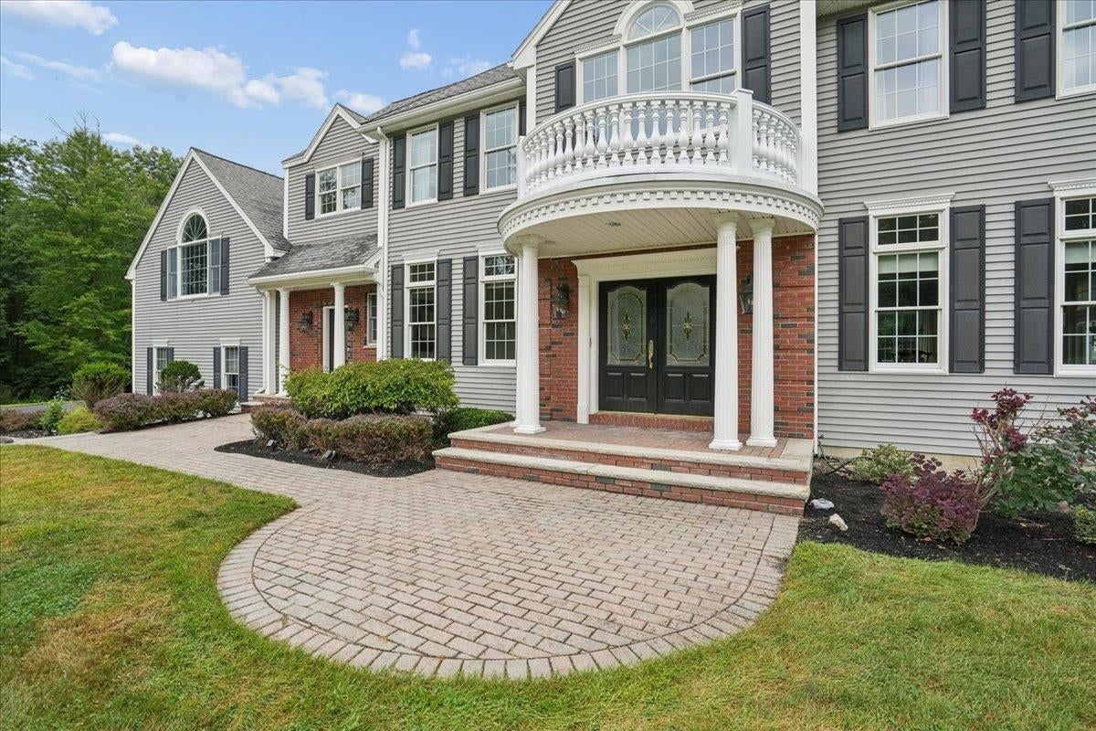 19 Ballard Lane