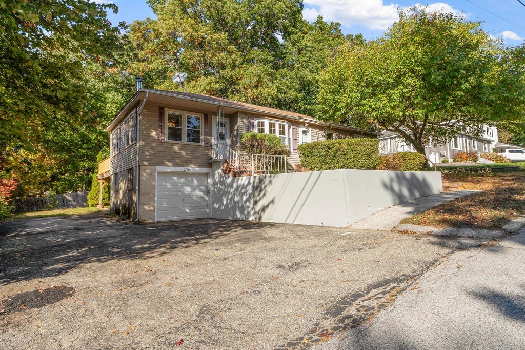 Photo of 60 Constant Street, Manchester, NH 03103 (MLS # 5113477)