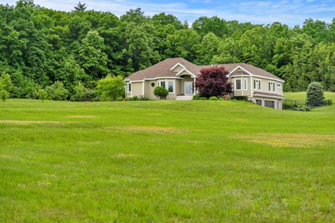 Photo of 164 Broad Street, Hollis, NH 03049 (MLS # 5091895)