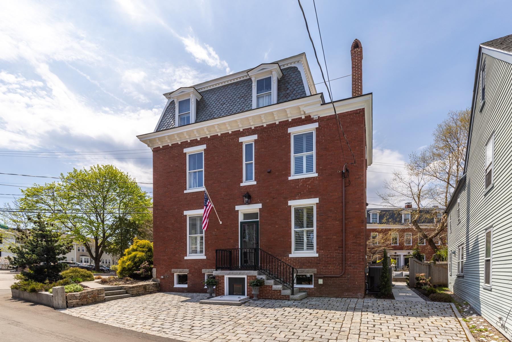 303 Pleasant Street