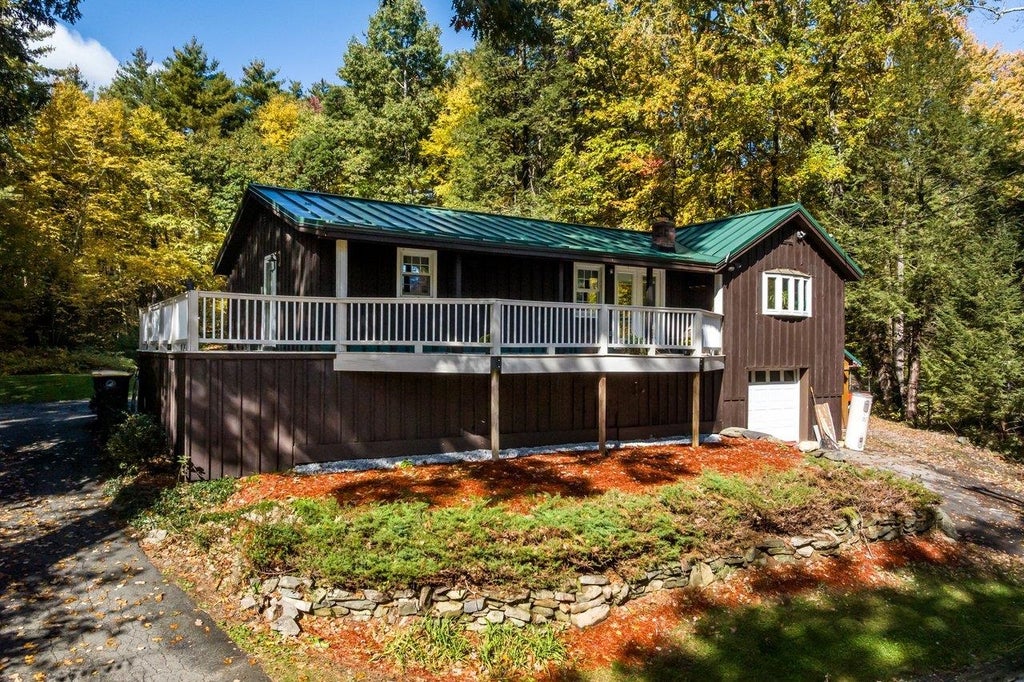 Photo of 16 Crane Crossing Road, Plaistow, NH 03865 (MLS # 5114241)