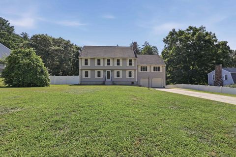 Photo of 28 Rangers Drive, Hudson, NH 03051 (MLS # 5099634)