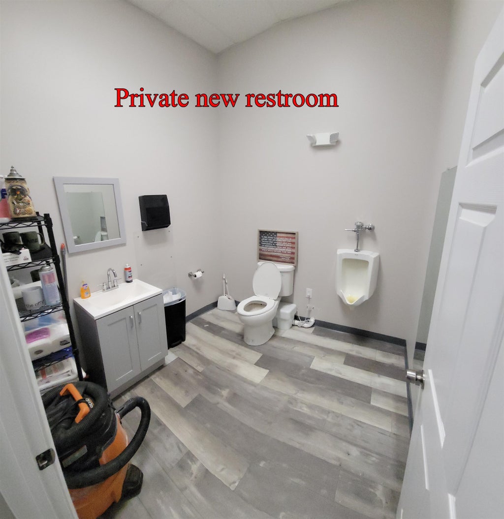 Photo of 26 Ermer Road #1C, Salem, NH 03079 (MLS # 5107763)