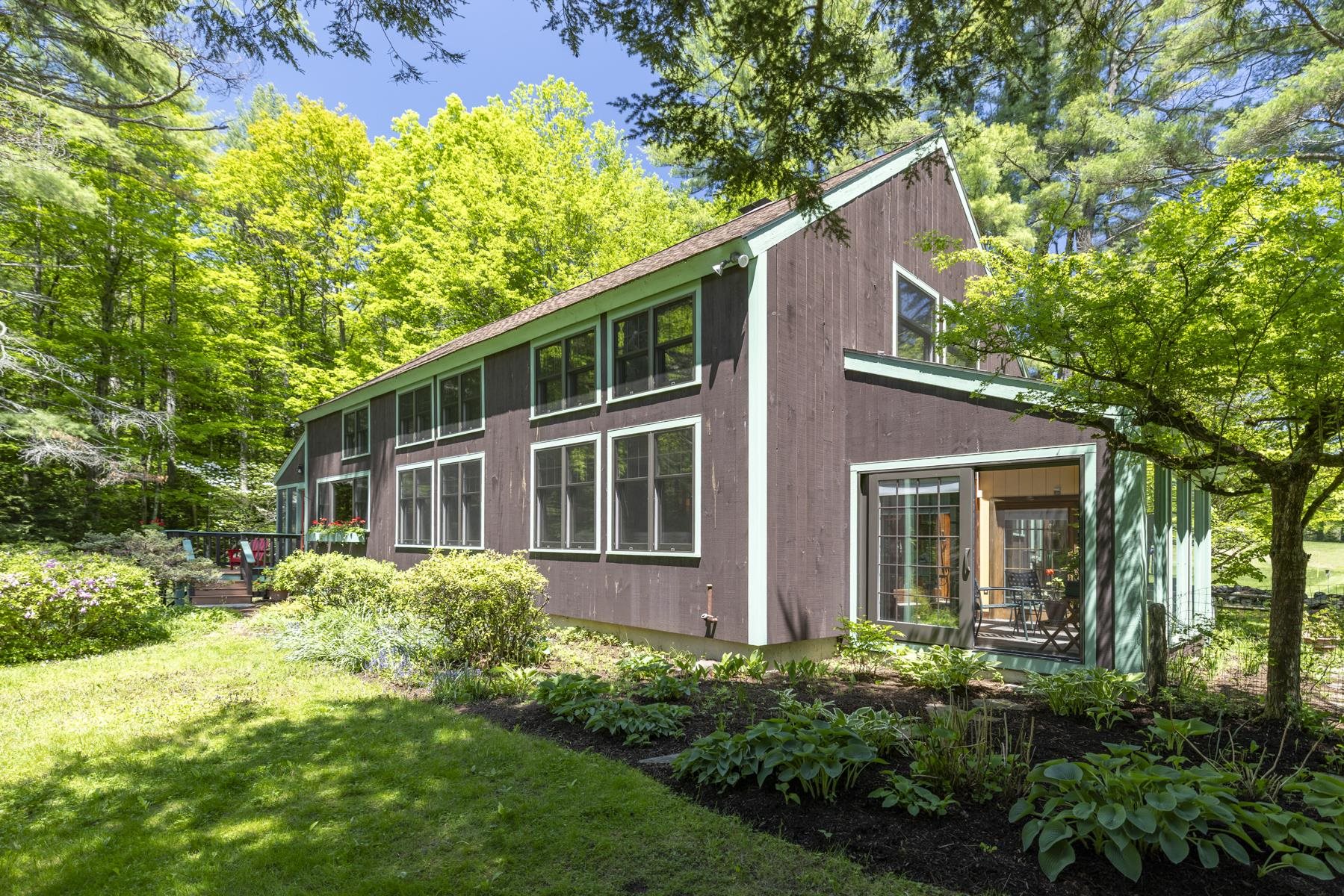 1526 South Road