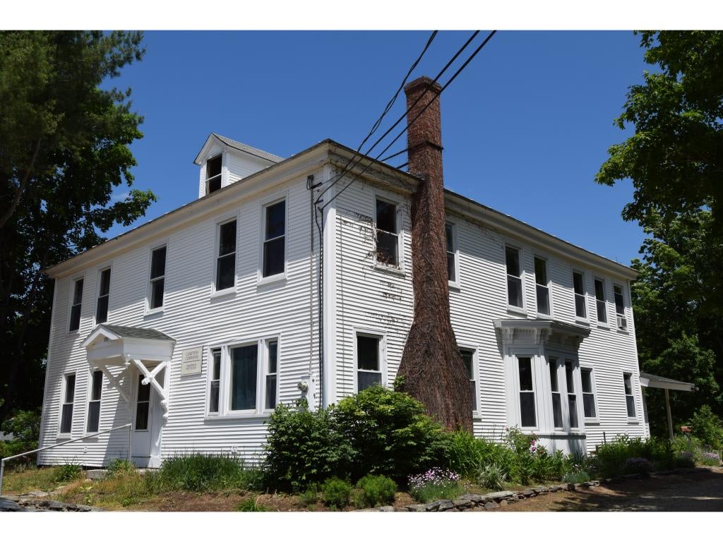 Photo of 1092 NH RT 175 #Apt 4, Campton, NH 03223 (MLS # 5094871)