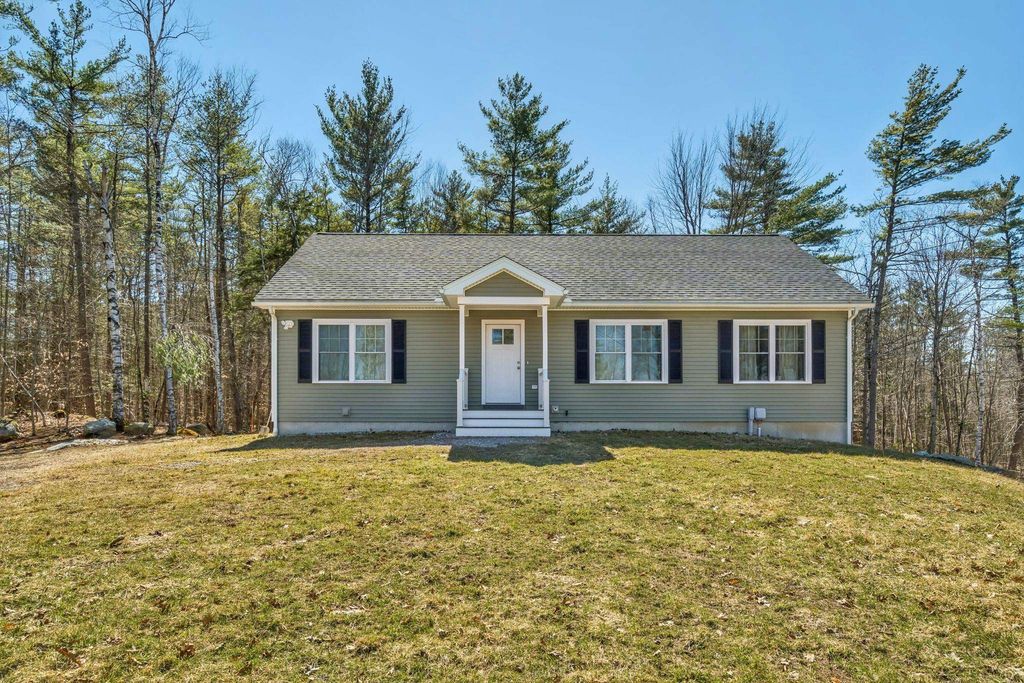 Photo of 21 Caldwell Lane, Sunapee, NH 03782 (MLS # 5083421)
