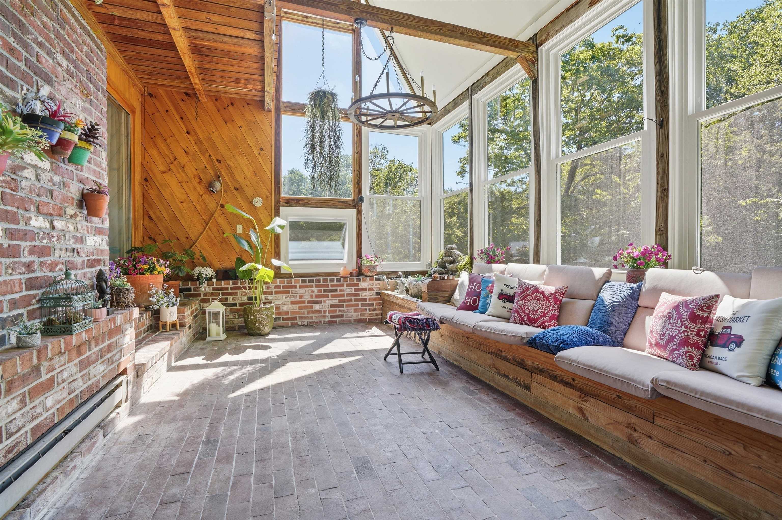98 Hunter Farm Road