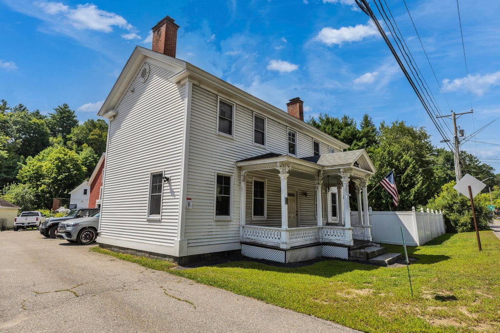 Photo of 1 Main Street, Hooksett, NH 03106 (MLS # 5110016)
