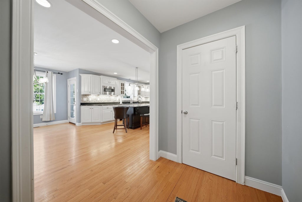 Photo of 7 Gabriel Court, Hampstead, NH 03841 (MLS # 5099782)