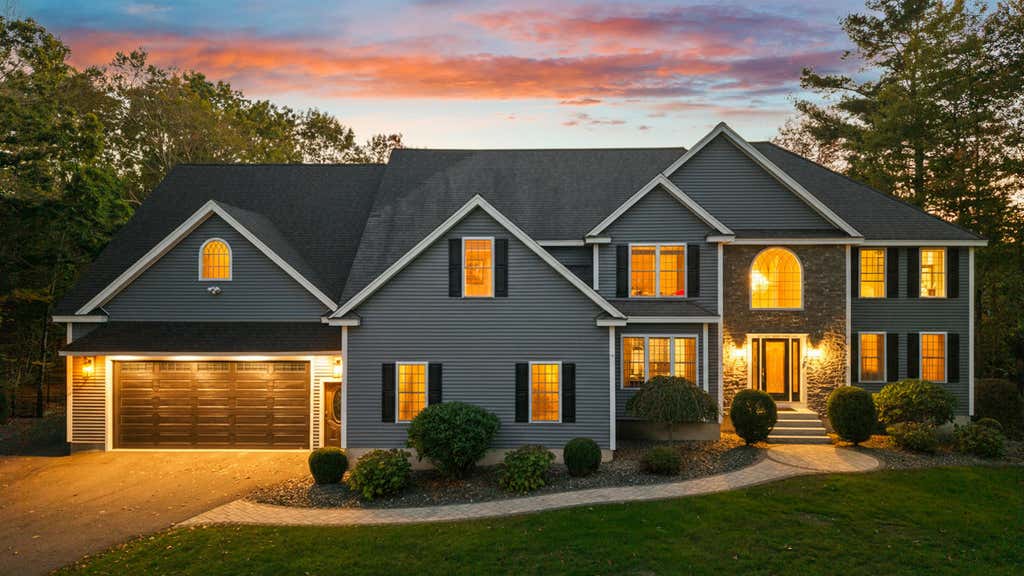 Photo of 7 Gabriel Court, Hampstead, NH 03841 (MLS # 5099782)