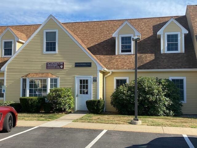 Photo 1 of 10 — 433 US Route 1 214, York, ME 03909