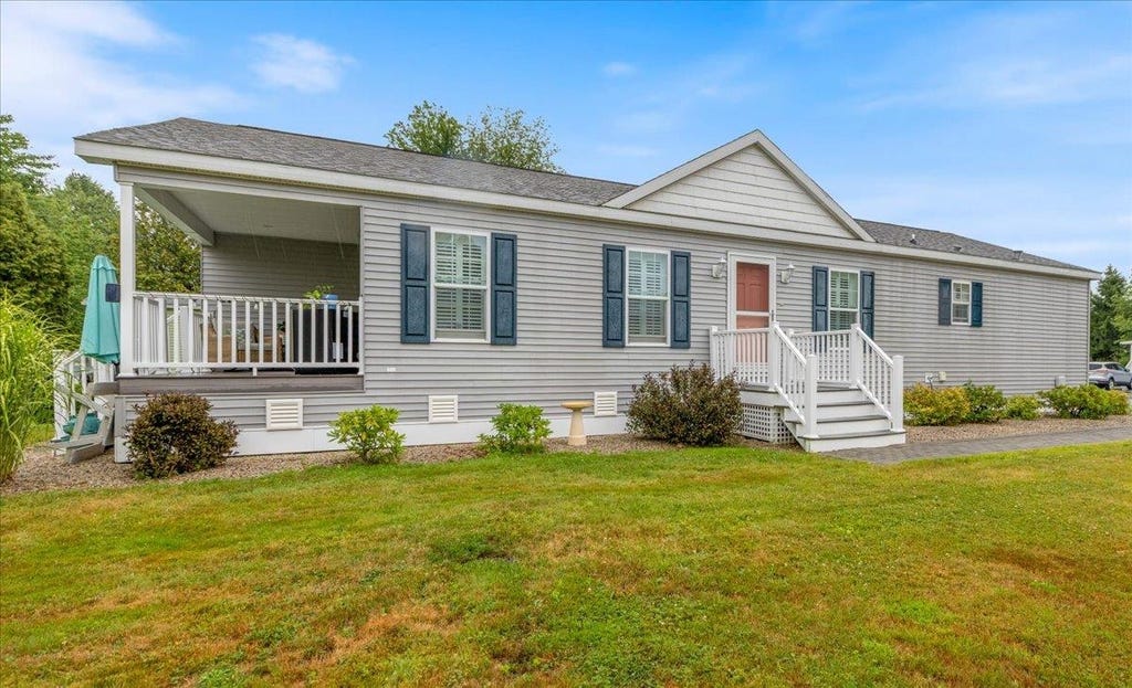 Photo of 214 Mackerel Avenue, Portsmouth, NH 03801 (MLS # 5101926)