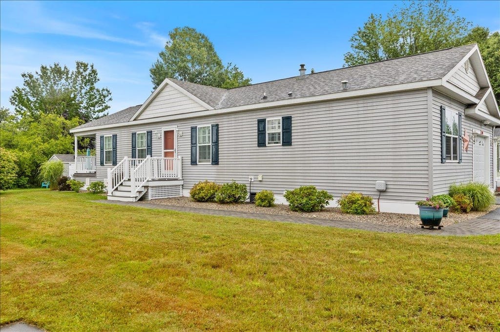 Photo of 214 Mackerel Avenue, Portsmouth, NH 03801 (MLS # 5101926)