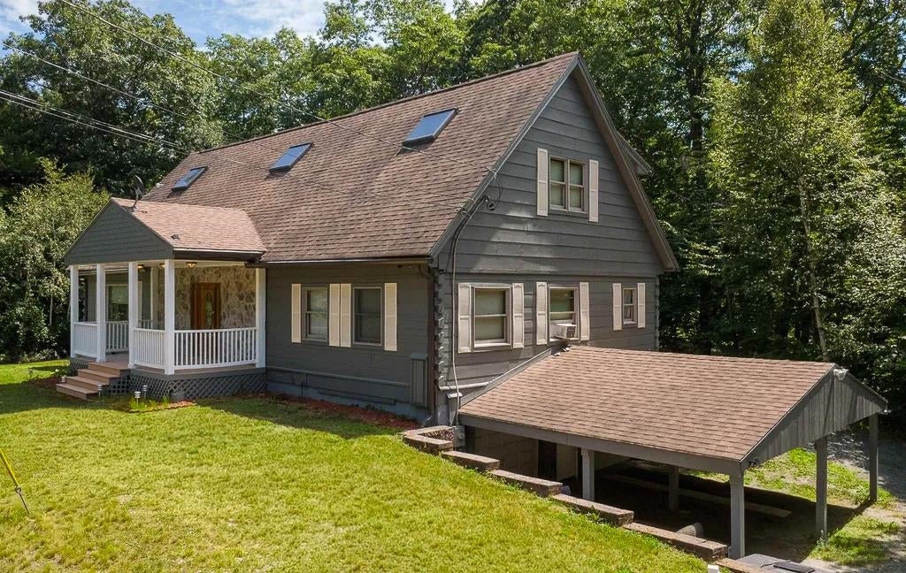 Photo of 77 Haverhill Lane, Haverhill, NH 03785 (MLS # 5104305)
