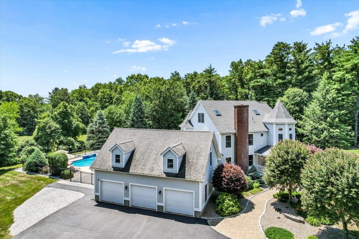 7 King James Drive