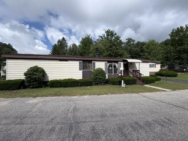 Photo of 52 Rachel Circle, Goffstown, NH 03045 (MLS # 5105649)