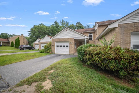 Photo of 23 Bonnie Heights Lane #7, Hudson, NH 03051 (MLS # 5107428)