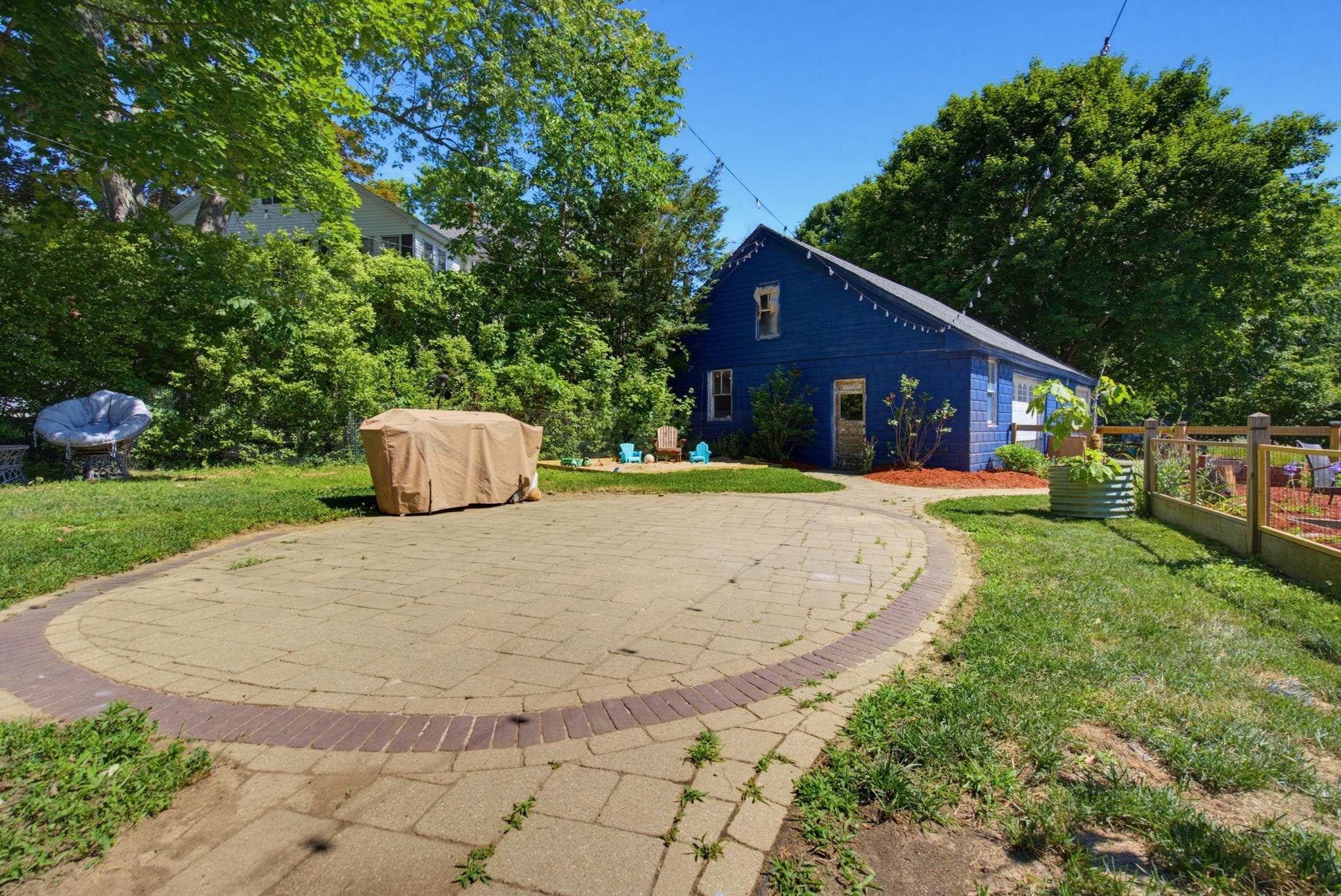 2 Garden Street