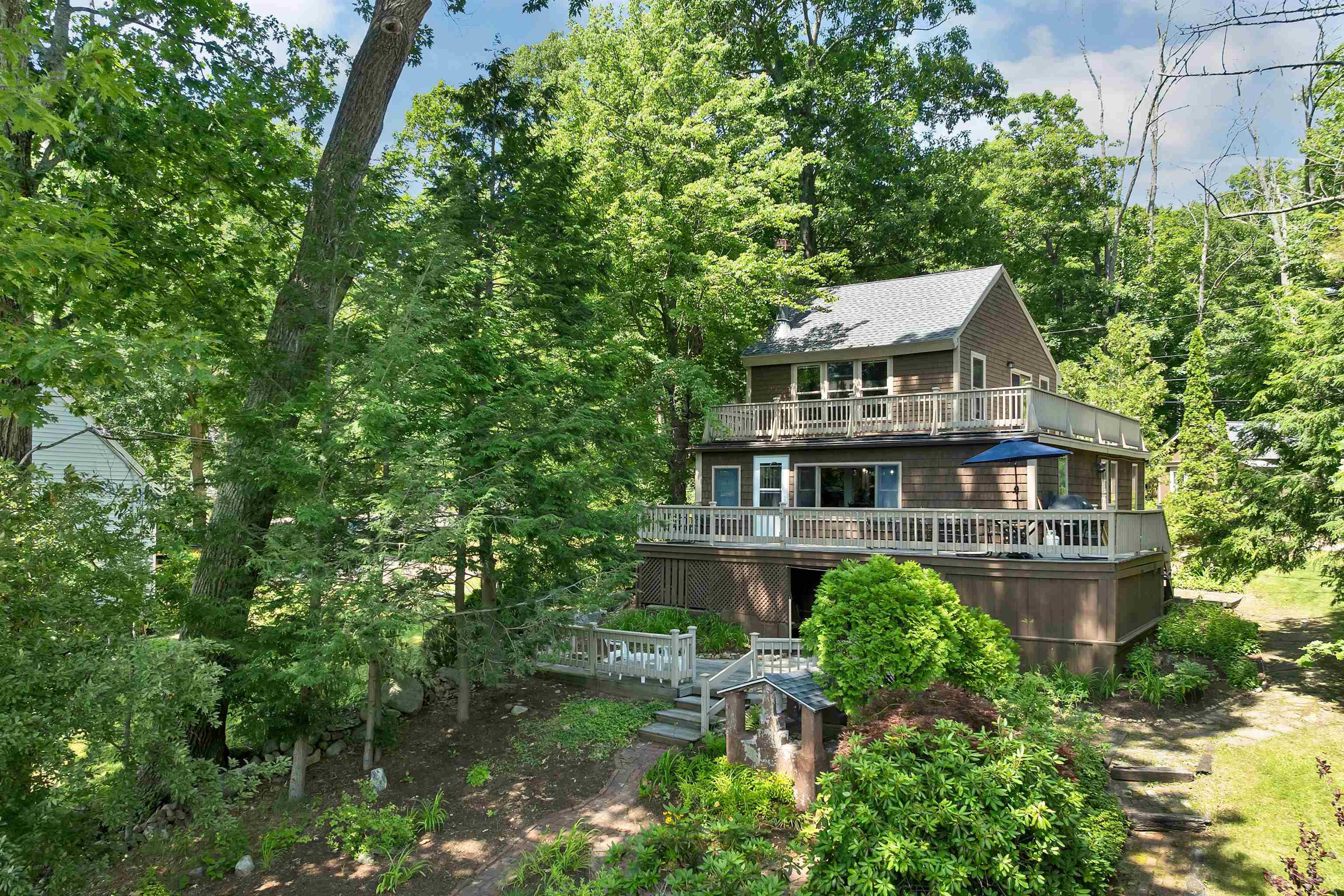 8-11 River Road