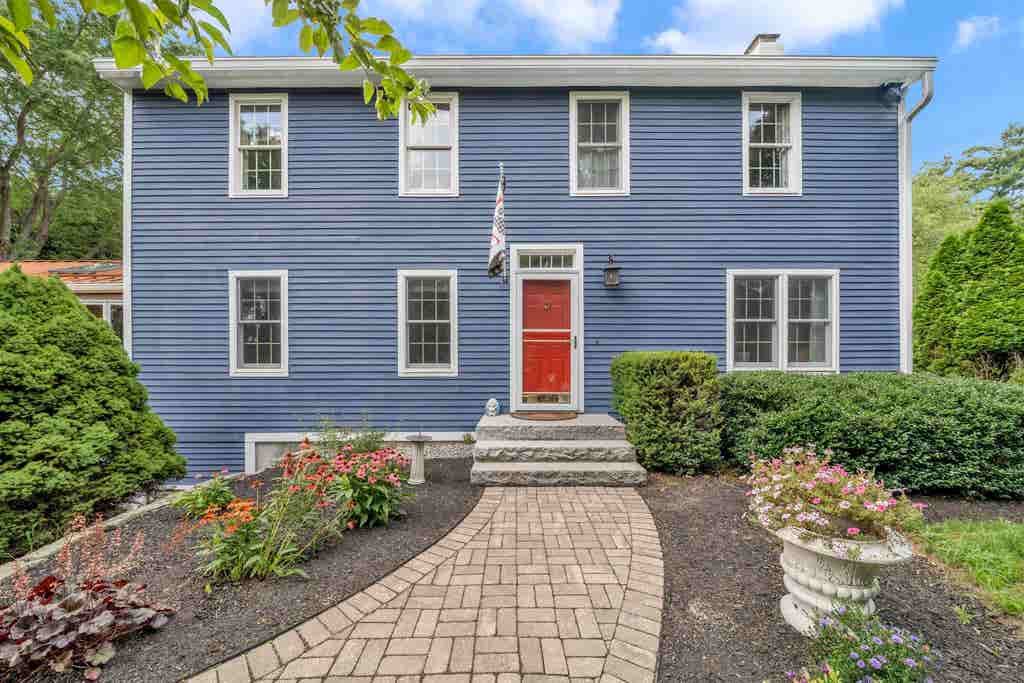 Photo of 49 Hampton Falls Road, Exeter, NH 03833 (MLS # 5103443)