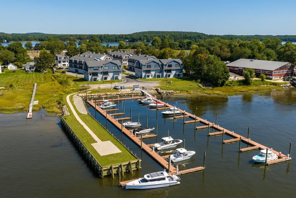 Photo of 13 LITTLE BAY MARINA LN, Dover, NH 03820 (MLS # 5078098)
