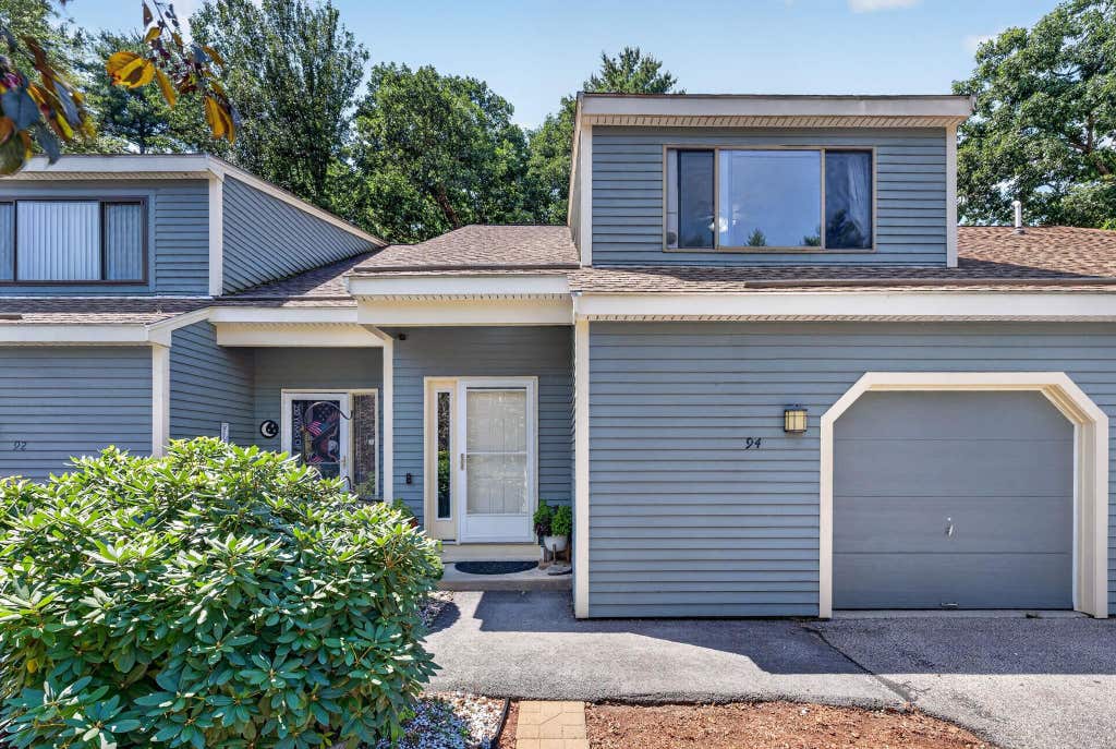 Photo of 94 Indian Rock Road, Merrimack, NH 03054 (MLS # 5105785)