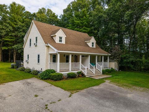 Photo of 22 River Road #A, Hudson, NH 03051 (MLS # 5103905)