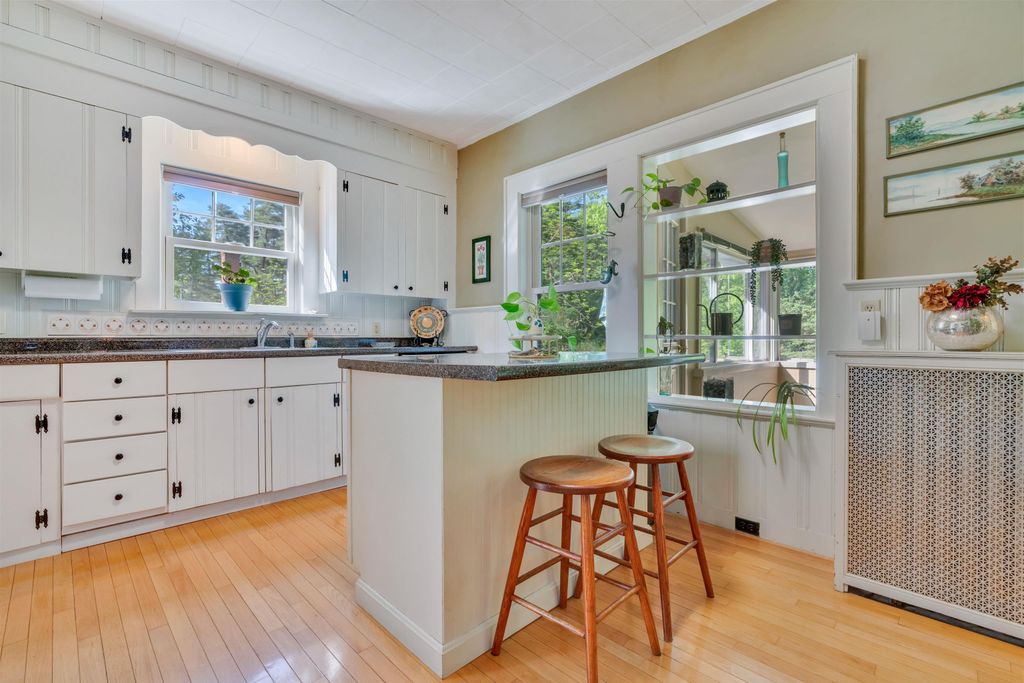 Photo of 173 Winnacunnet Road, Hampton, NH 03842 (MLS # 5091363)