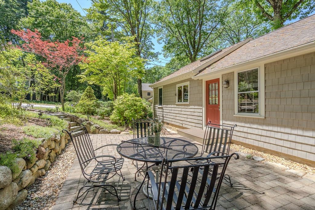 31 Lake View Drive