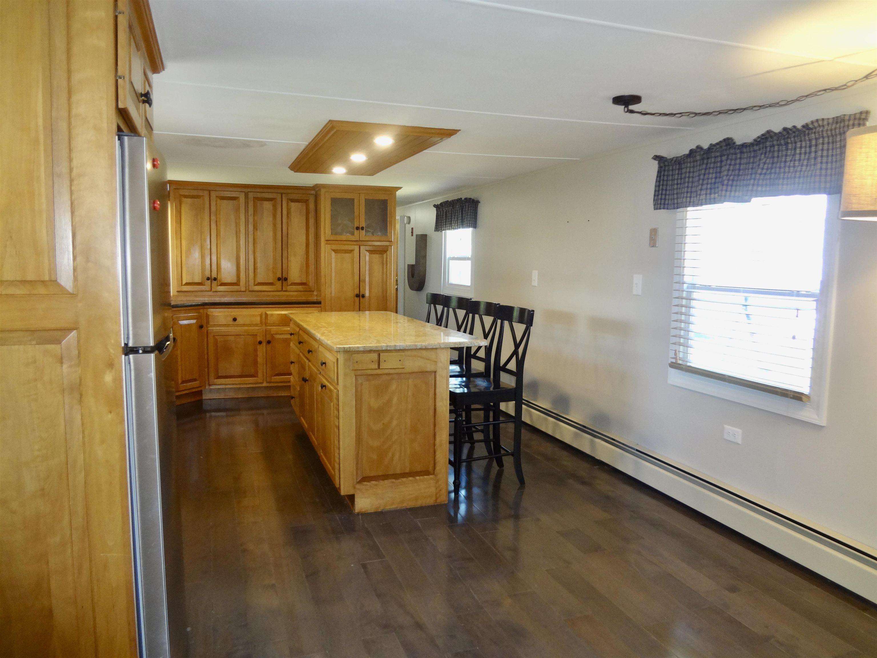 303 Old Lakeshore Road B-4