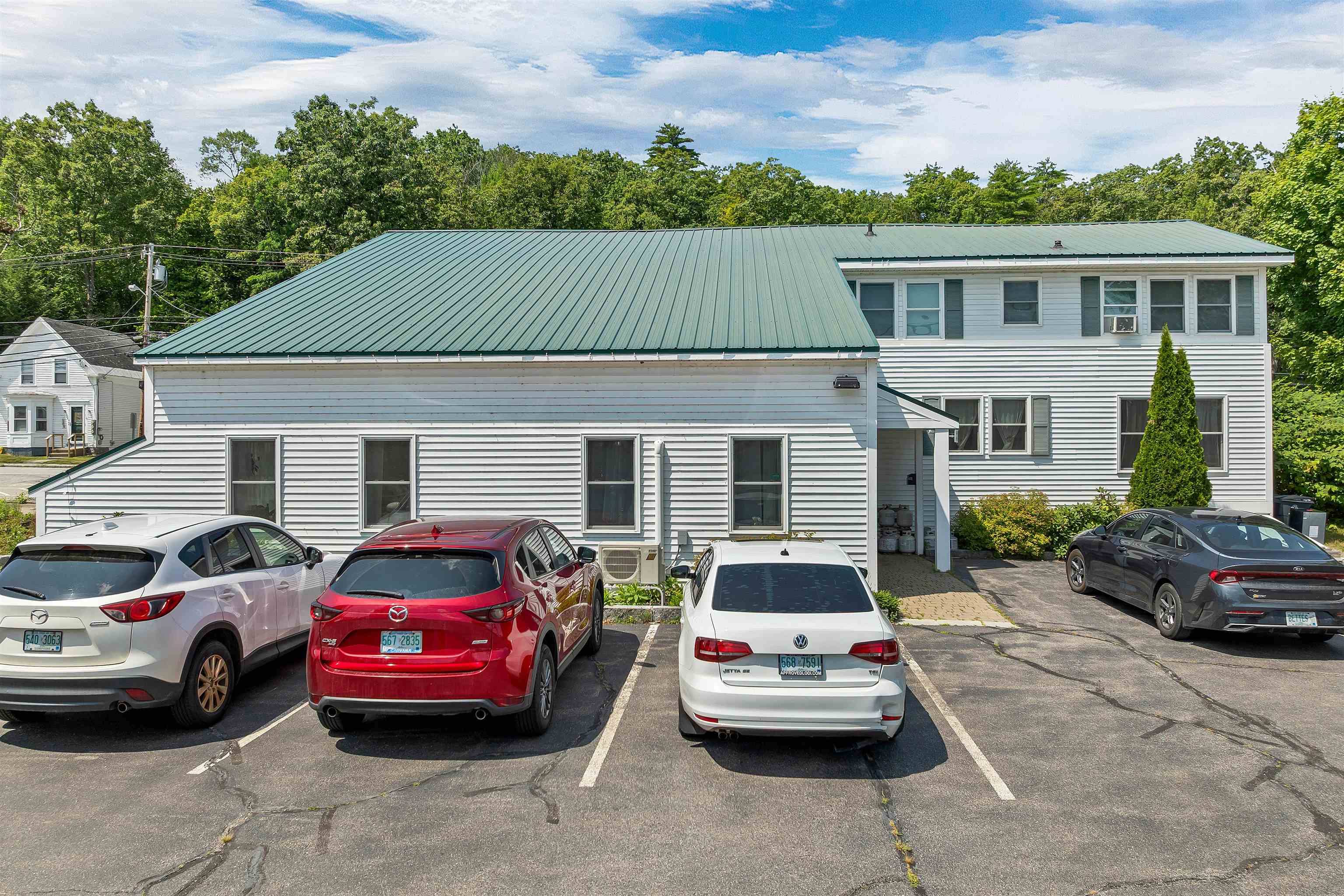 328 Daniel Webster Highway E