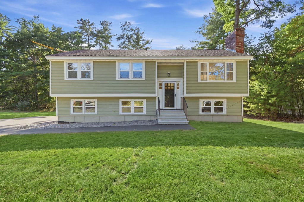 Photo of 129 Hobbs Road, Pelham, NH 03076 (MLS # 5111433)