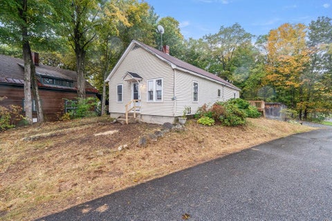 Photo of 23 Columbus Circle, Newport, NH 03773 (MLS # 5112094)