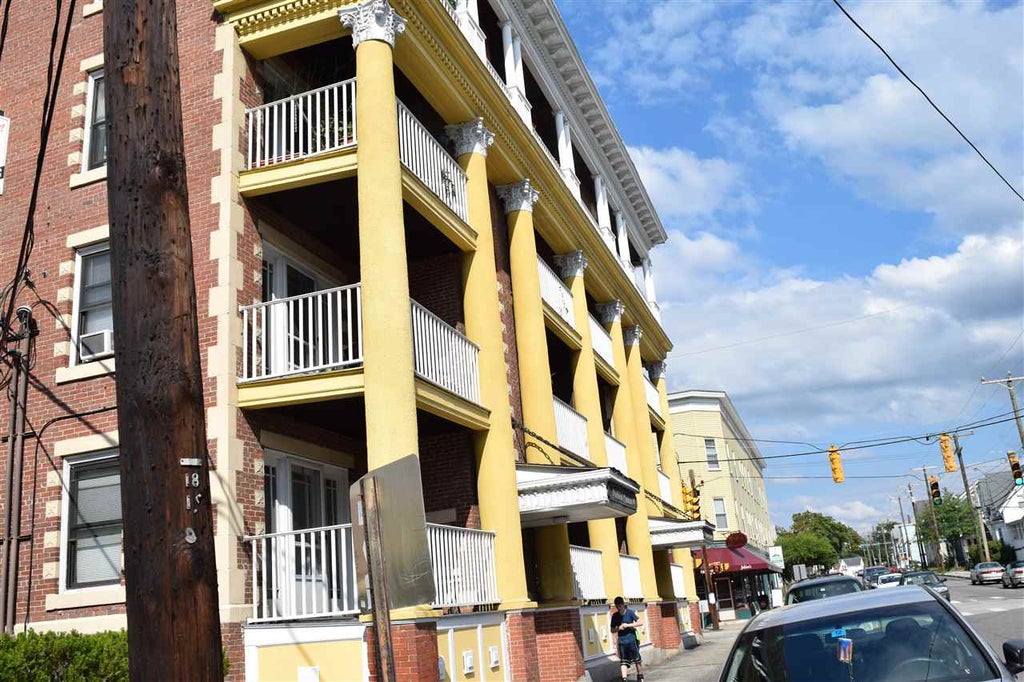Photo of 610 Union Street #401, Manchester, NH 03103 (MLS # 5093718)