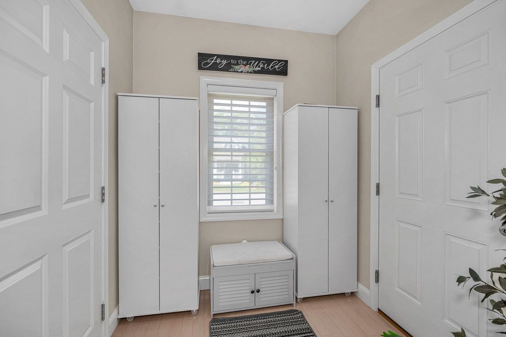 Photo of 12 Dunstable Circle, Merrimack, NH 03054 (MLS # 5091139)