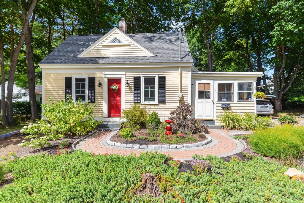 Photo of 59 Maple Street, Somersworth, NH 03878 (MLS # 5108793)