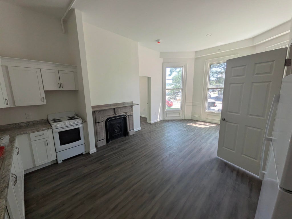 Photo of 257 Main Street, Nashua, NH 03060 (MLS # 5110477)