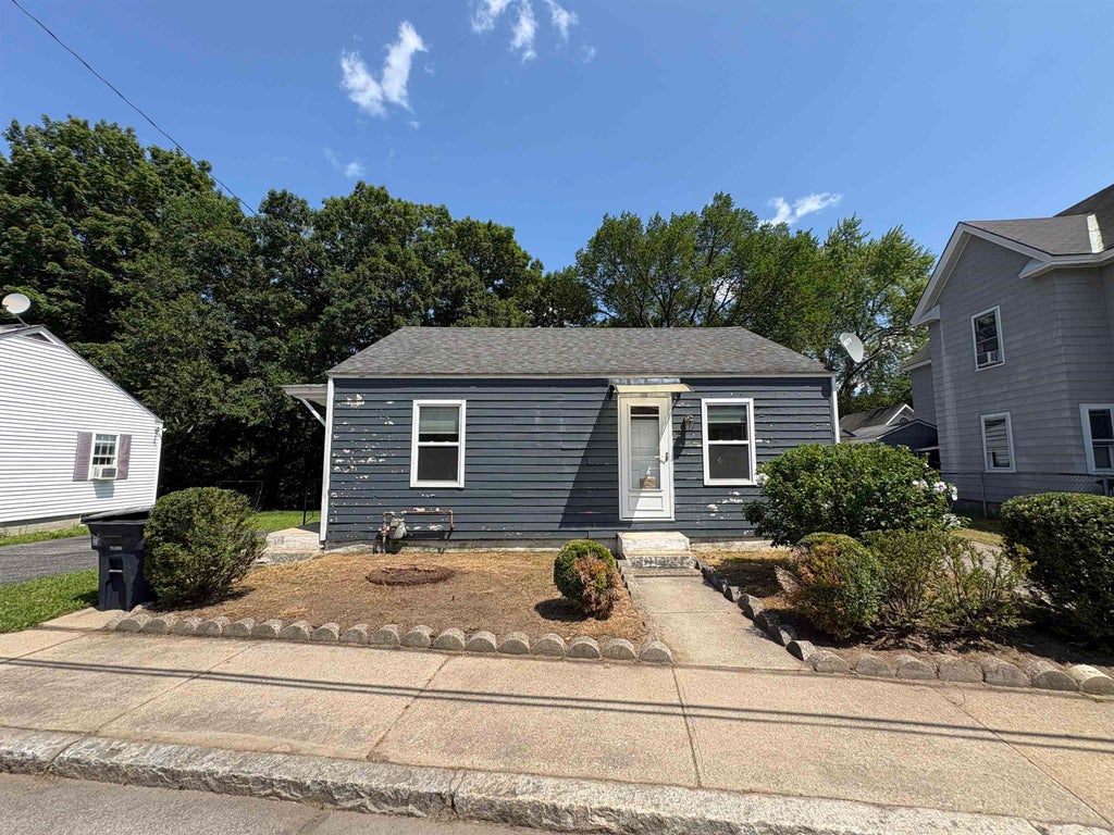 Photo of 35 Perham Street, Nashua, NH 03064 (MLS # 5104601)