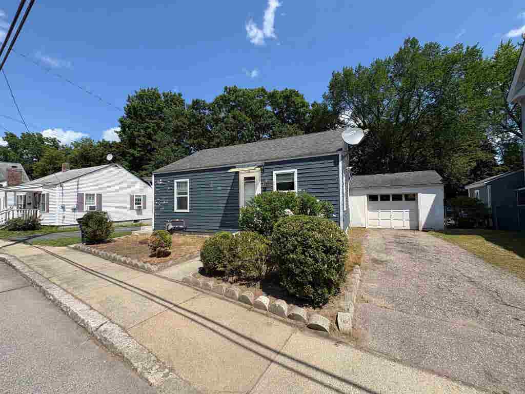 Photo of 35 Perham Street, Nashua, NH 03064 (MLS # 5104601)