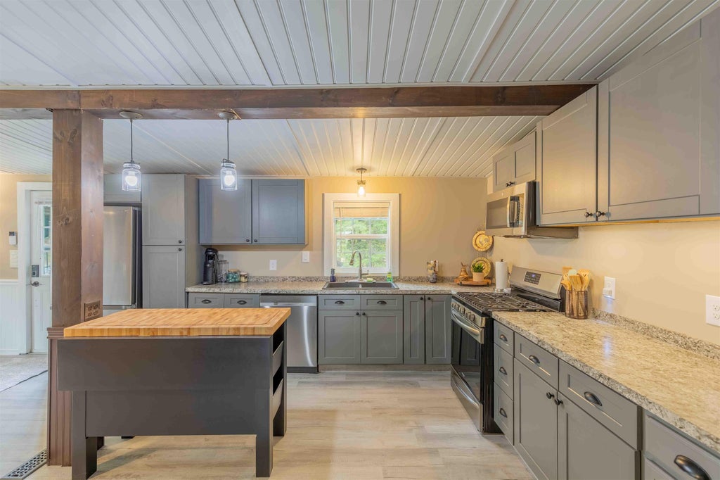 Photo of 46 Eagles Way, Alton, NH 03809 (MLS # 5114328)