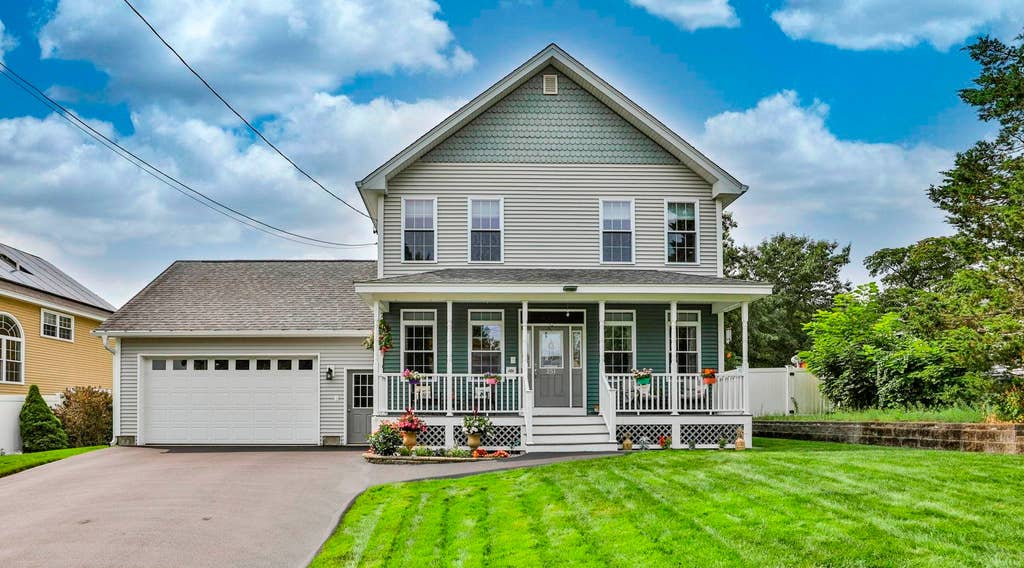 Photo of 251 Villa Street, Manchester, NH 03103 (MLS # 5104516)