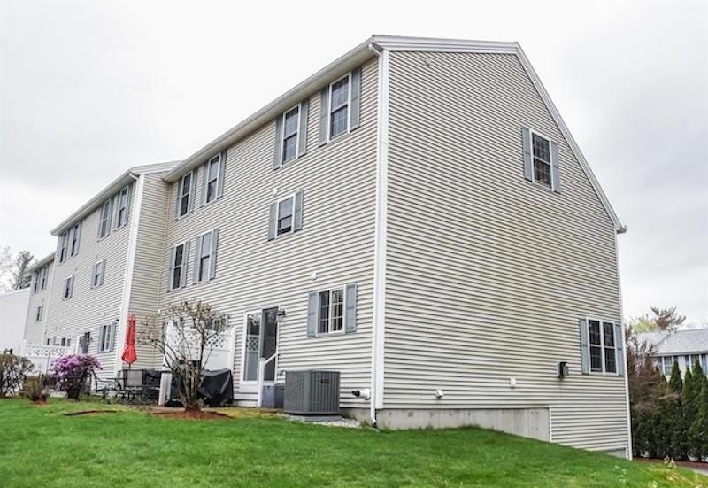 Photo of 14 Georgetowne Drive, Nashua, NH 03062 (MLS # 5096659)