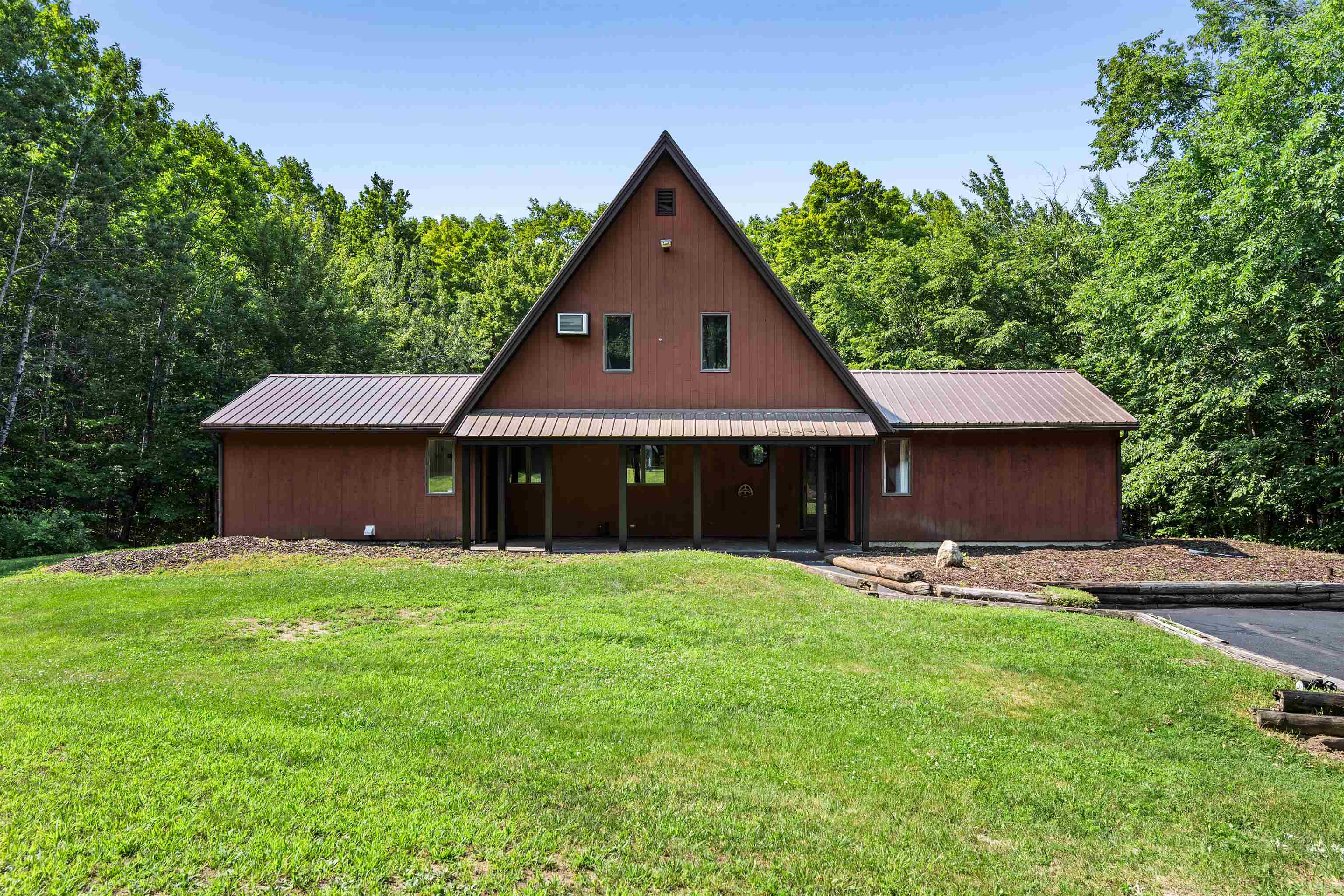 18 Bourdeau Road