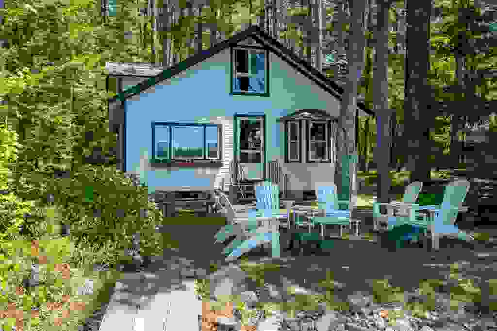 Photo of 35 Oak Avenue, Effingham, NH 03882 (MLS # 5091869)