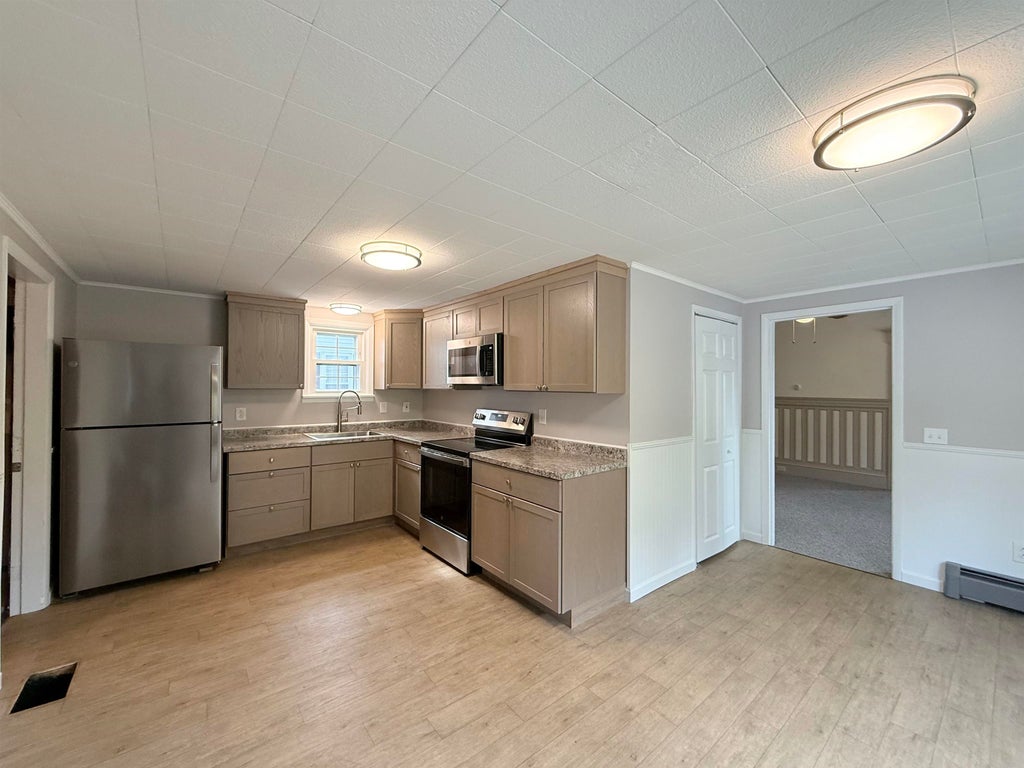 Photo of 3025 Brown Avenue, Manchester, NH 03103 (MLS # 5112824)