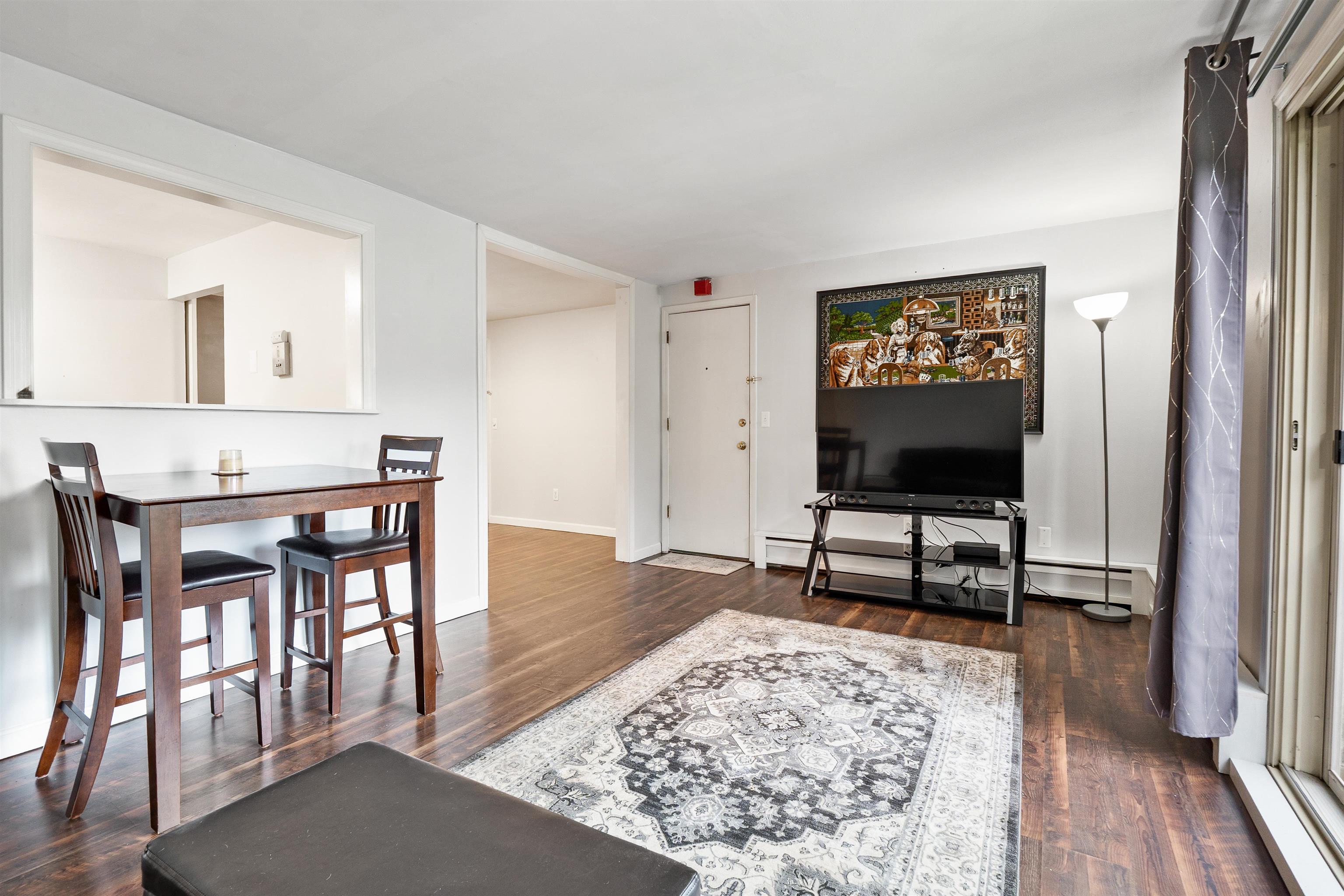 133 English Village Road 302