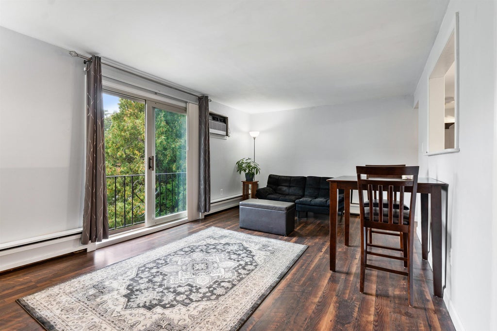 Photo of 133 English Village Road #302, Manchester, NH 03102 (MLS # 5112123)