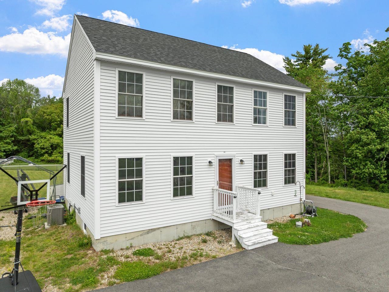 113 Richards Way